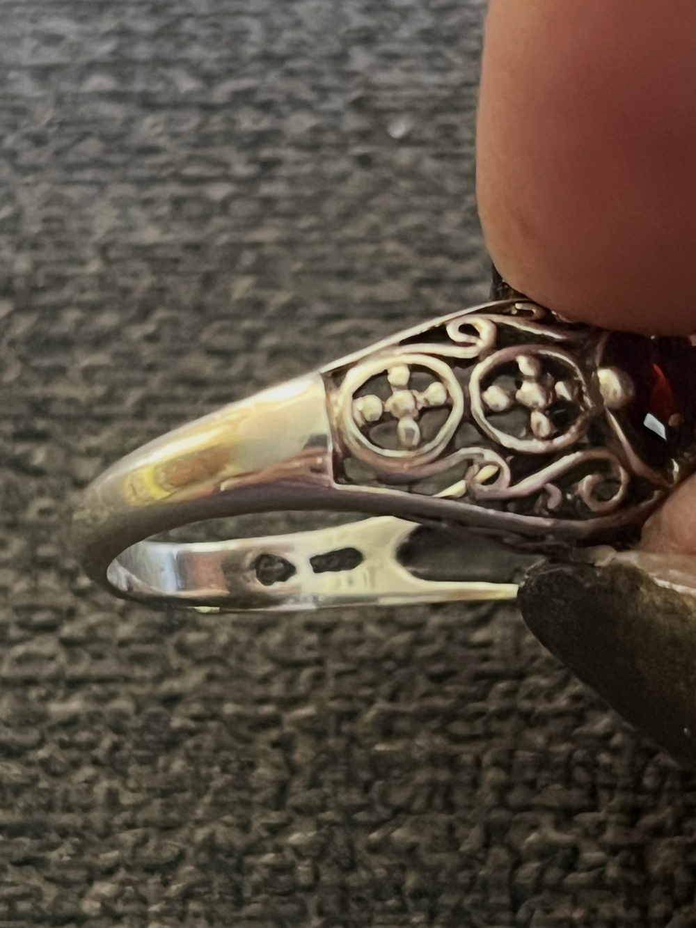 925 Garnet ring - Picture 3 of 3
